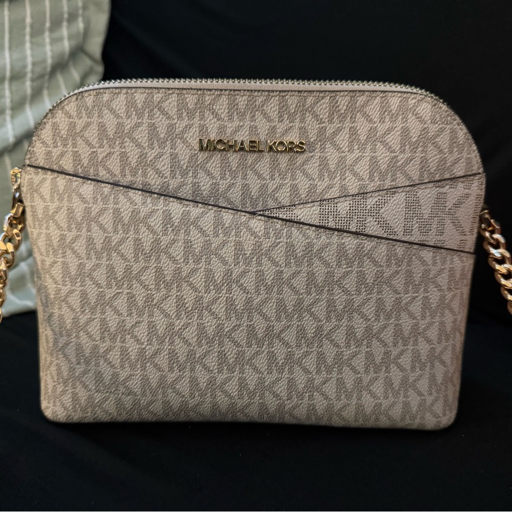 Michael Kors Dome crossbody bag